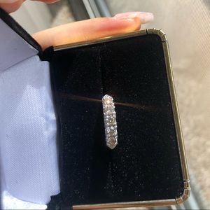10k half eternity ring with 5 natural diamond NEW
